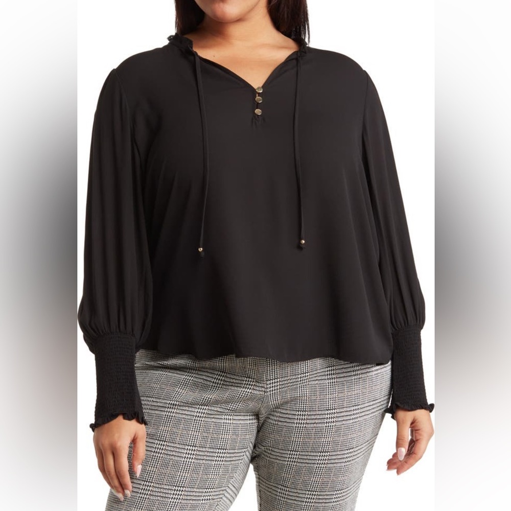 NWT Tahari woman v neck black woven blouse.